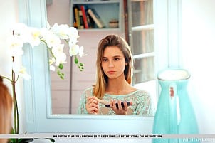 Mia Bloom